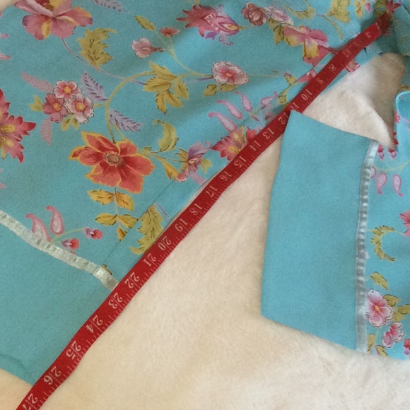 Pants Jacobean Floral Capri - Picture 7 of 7